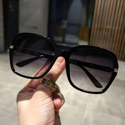 Kính mát thời trang cao cấp chống nắng UV bảo vệ mắt cho nữ + Tặng phụ kiện kèm theo