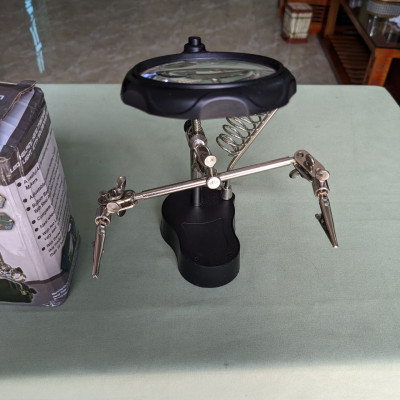 Kính Lúp Kẹp Hàn Mạch Điện Tử - Đèn LED Sáng, Loại Tốt, Rất Chắc Chắn